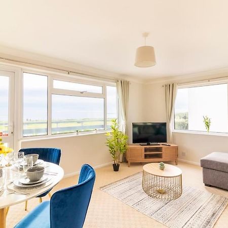 Incredible Sea View 2 Bedroom Beach Apartment Bournemouth Exterior foto